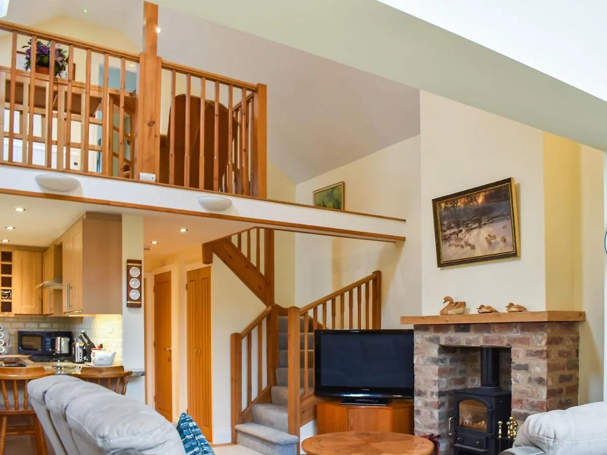 Lockwood Barn Villa Salton
